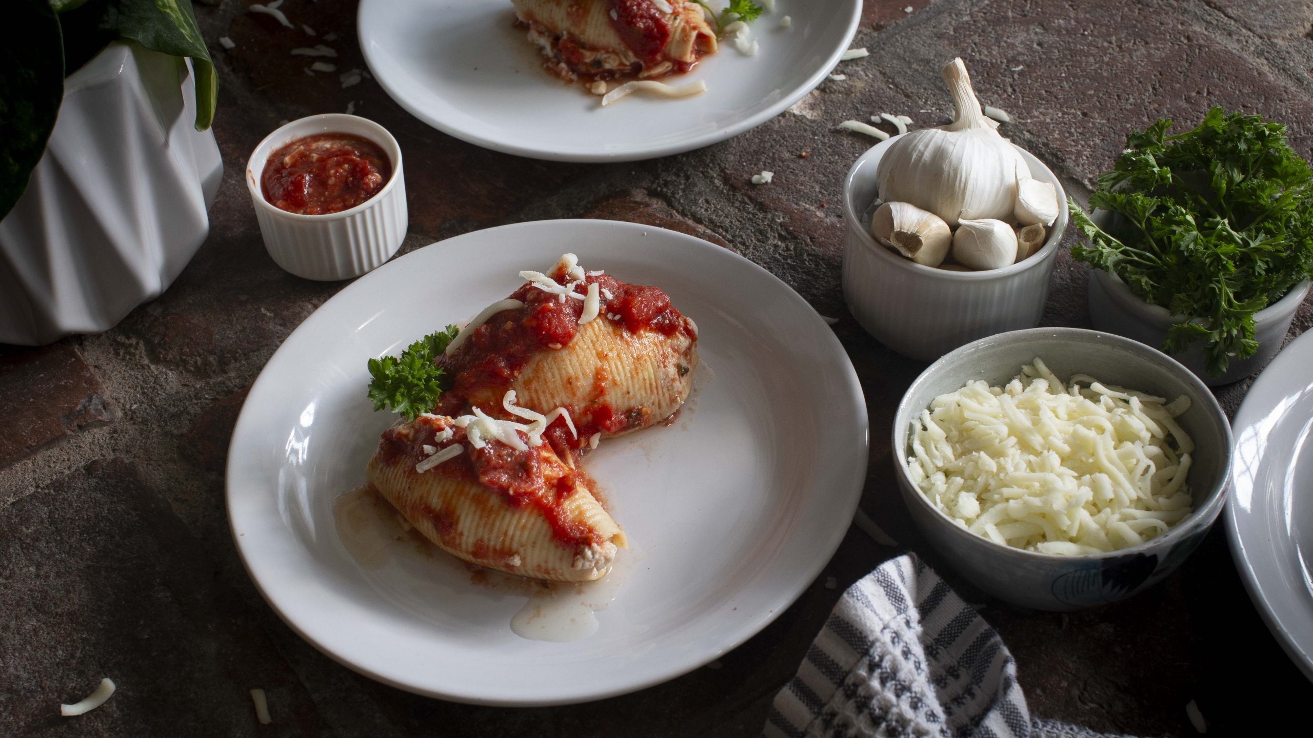 Home 25 Cheese Shells in Sauce
